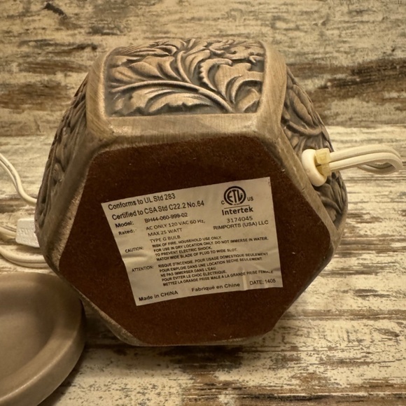 Ornate Incense Burner with Light - Picture 2 of 4